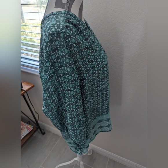 Kim Rogers Abstract Print Tunic Blouse - Picture 3 of 6